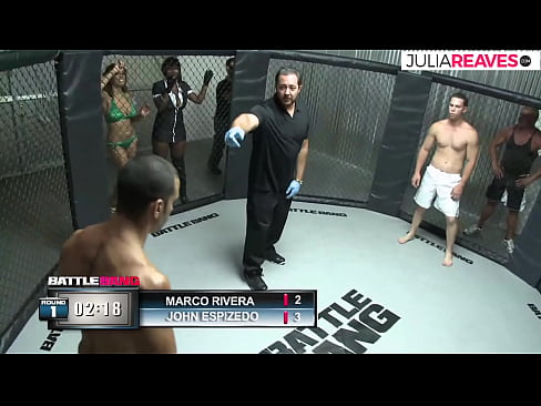 ❤️ Ultimate Fighter baise une fille à numéro juste après un combat sur le ring ️❌ Super sexe at us